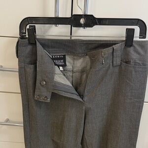 You without tags AKRIS Bergson Goodman Gray Dress Pants. Size 34/4. Switzerland.